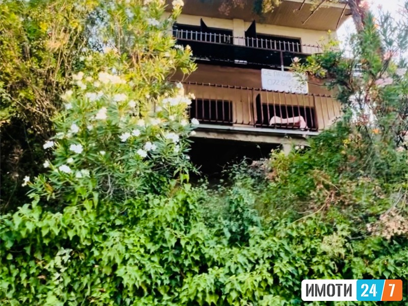 Prodavam vikenica 111 m2 vo Star Dojran na top llokacija
