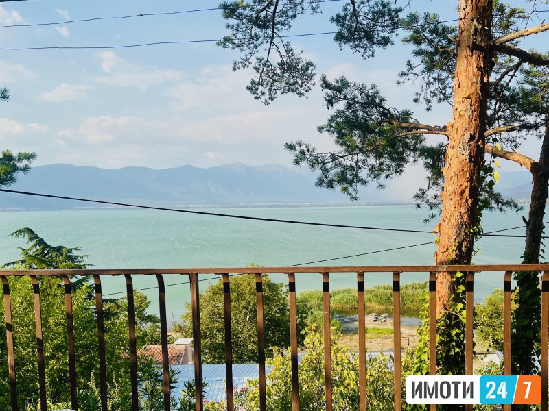 Prodavam vikenica 111 m2 vo Star Dojran na top llokacija