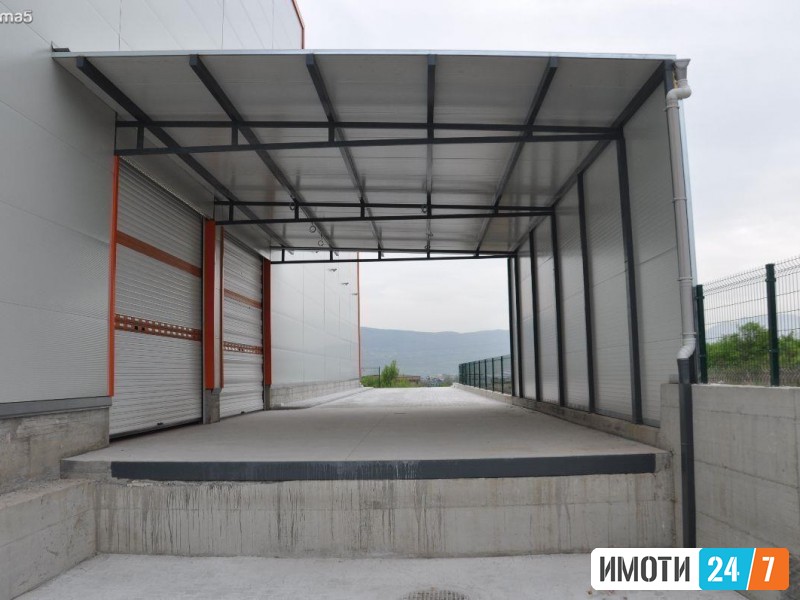 Se izdava magacinski prostori 2500 m2 vo vizbegovo