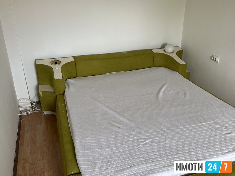 Се продава стан кај три бисери 
