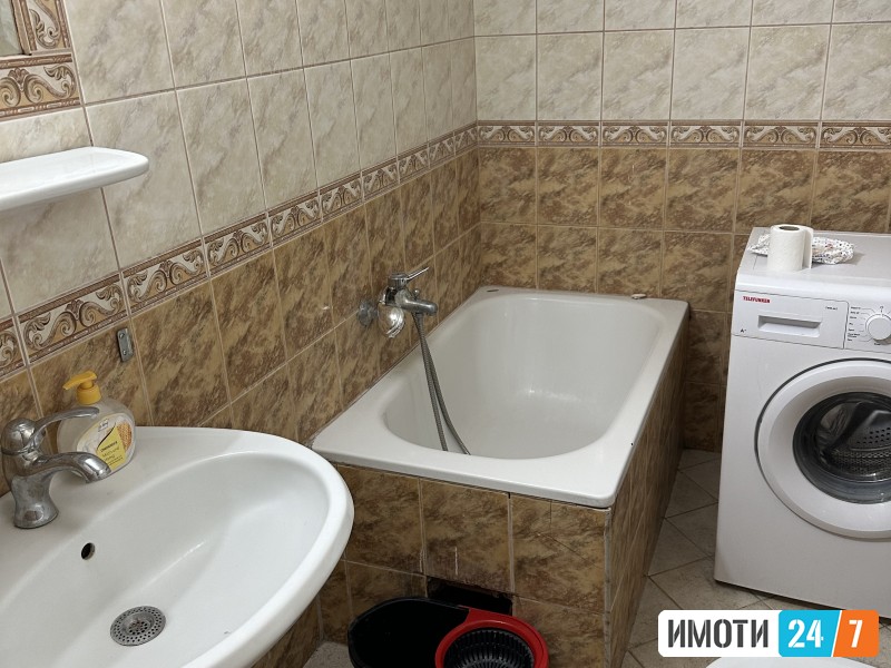 Се продава стан кај три бисери 
