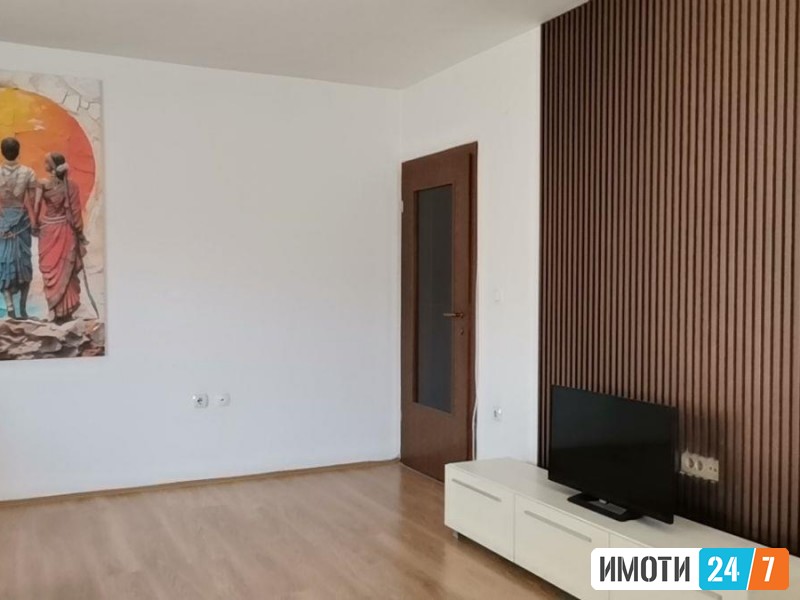 FUNKCIONALEN TROSOBEN STAN VO CENTARKATOLICKA CRKVA