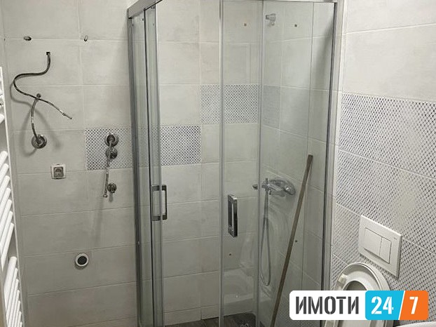 Се продава стан во строг Центар - Рекорд 