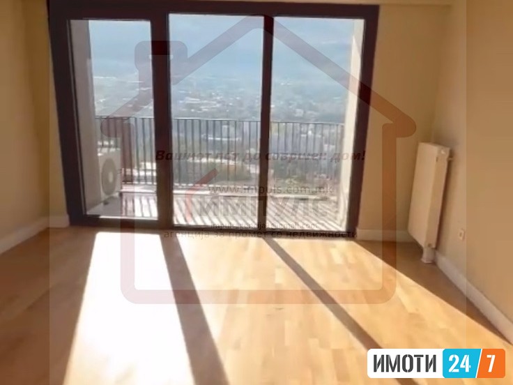 SE PRODAVA SONCEV TROSOBEN STAN SO LOKACIJA VO STROG CENTAR