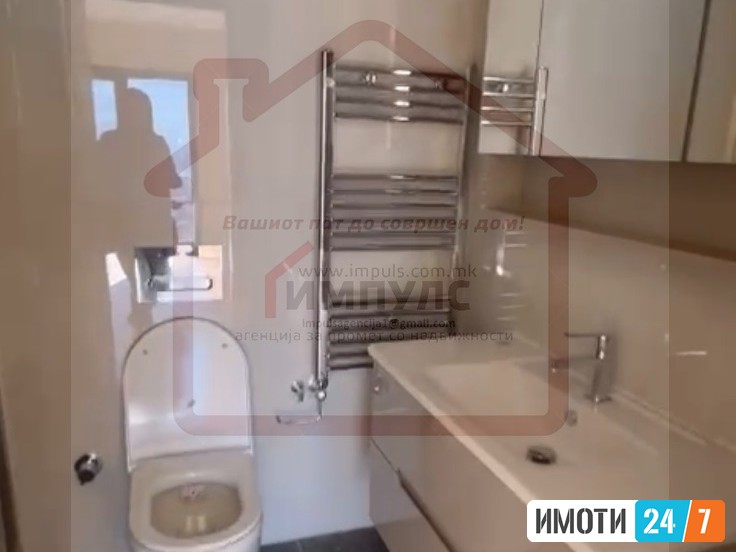 SE PRODAVA SONCEV TROSOBEN STAN SO LOKACIJA VO STROG CENTAR