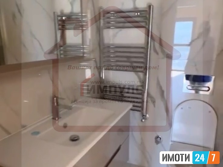 SE PRODAVA SONCEV TROSOBEN STAN SO LOKACIJA VO STROG CENTAR
