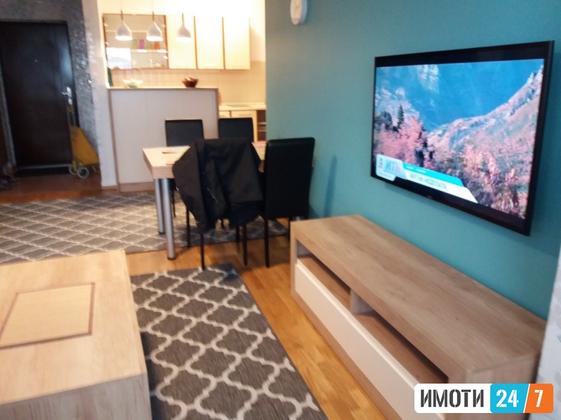 Se izdava stan vo centar na Skopje