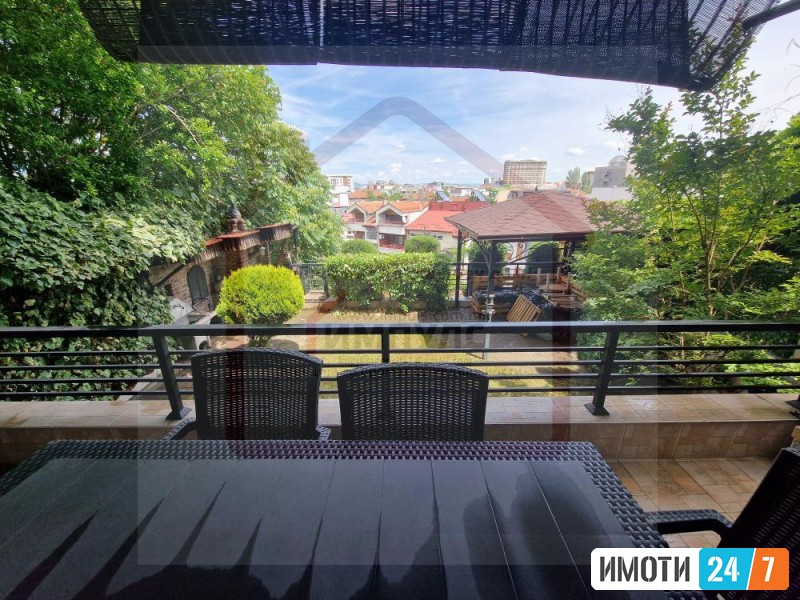 KOMFOREN TROSOBEN STAN SO DVOR NA MIRNA LOKACIJA VO CRNICE