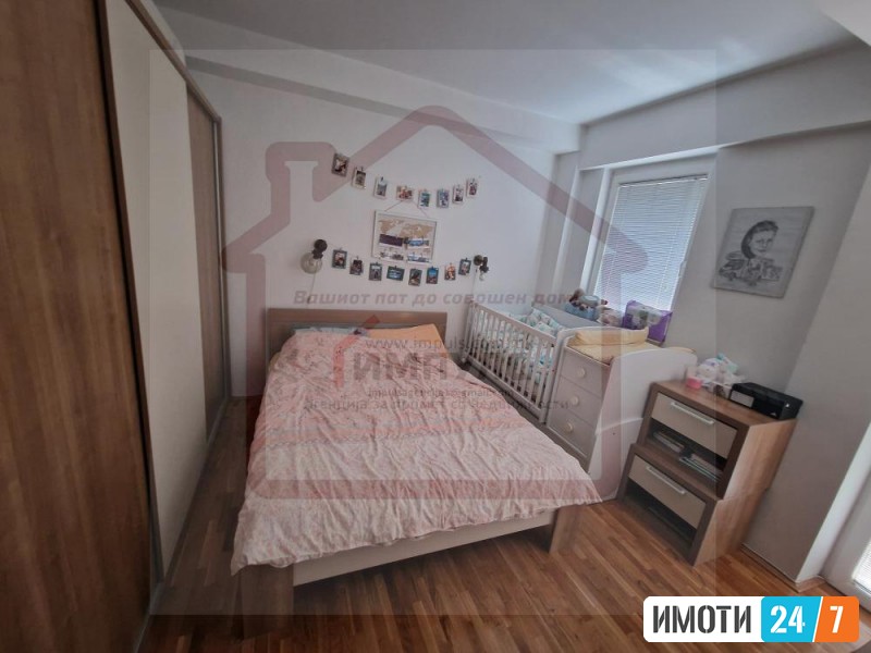 KOMFOREN TROSOBEN STAN SO DVOR NA MIRNA LOKACIJA VO CRNICE