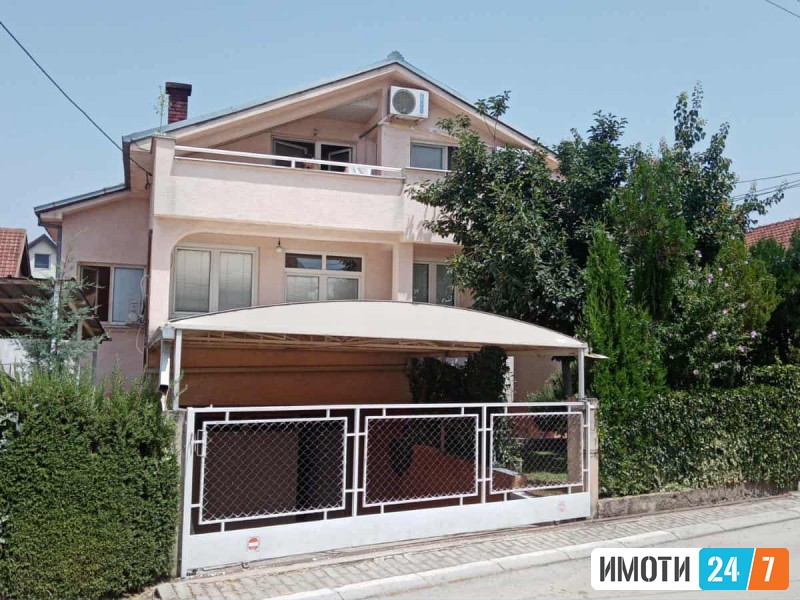 Се продаваат две убави куќи во насБутел 