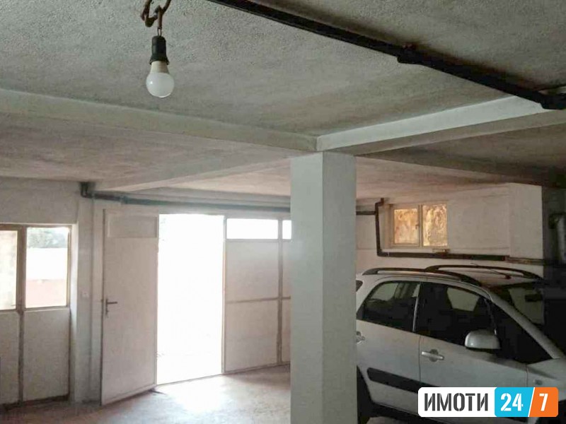 Се продаваат две убави куќи во насБутел 