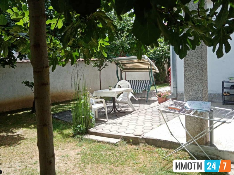 Се продаваат две убави куќи во насБутел 