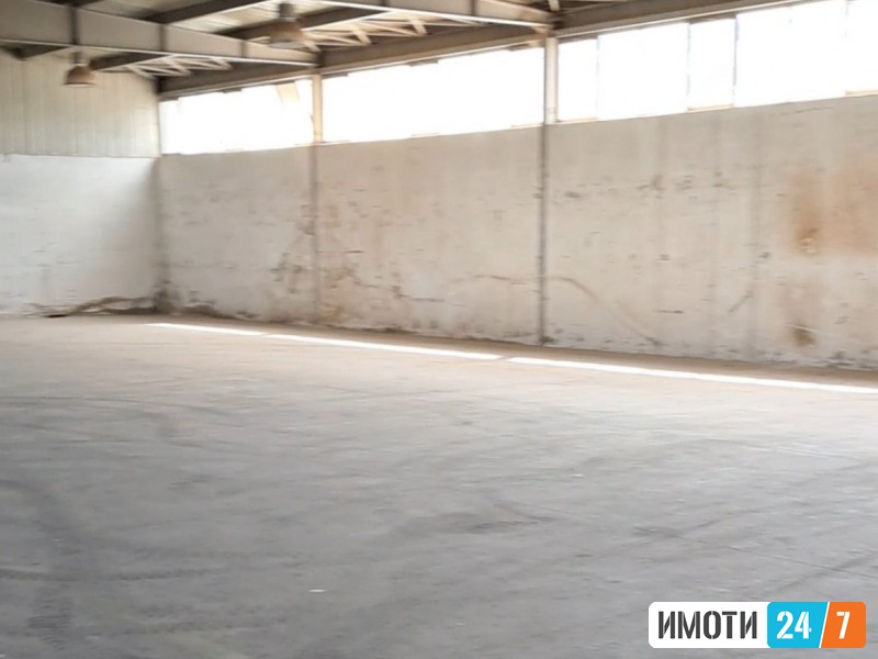 MAGACIN 530m2 VO VIZBEGOVO SO ODLICEN PRISTAP
