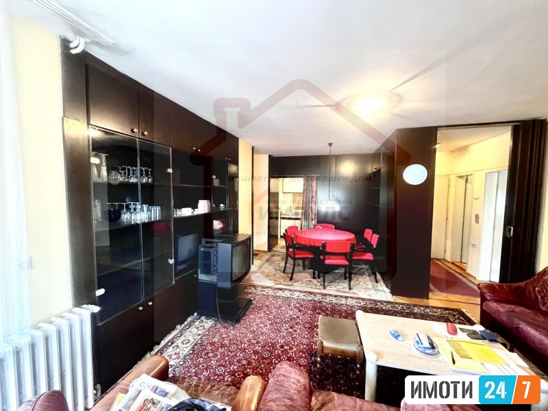 SE PRODAVA PRAKTICEN TROSOBEN STAN VO STROG CENTAR NA SKOPJE