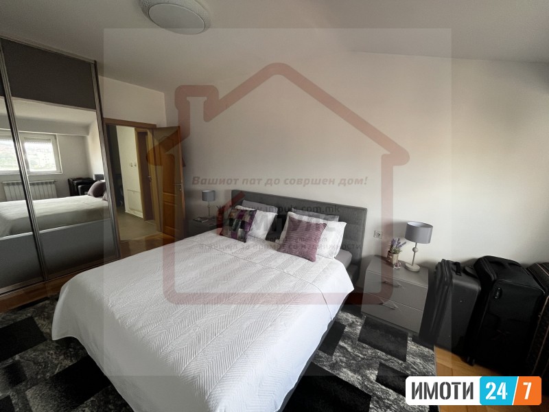 SE PRODAVA NAMESTEN TROSOBEN STAN  SO LOKACIJA VO CENTAR