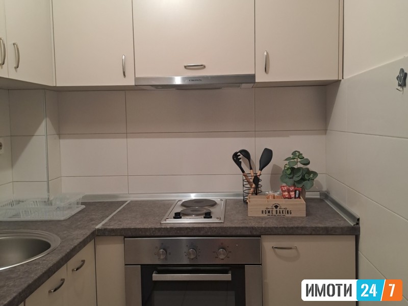Izdavam stan vo centar kaj tc Zebra