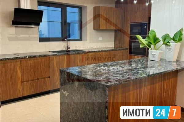 ЕКСКЛУЗИВЕН ТРОСОБЕН СТАН НА АТРАКТИВНА АДРЕСА ВО ЦЕНТАРВОДНО
