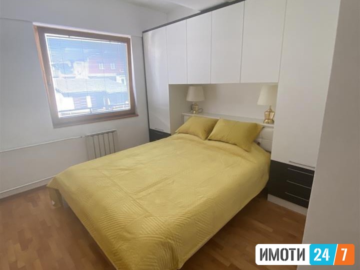 Se izdava dvosoben stan vo Centar Katolicka