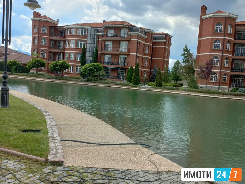 CETIRISOBEN APARTMAN VOLUKSUZNATA NASELBA VERINA SO POGLED KON EZERO