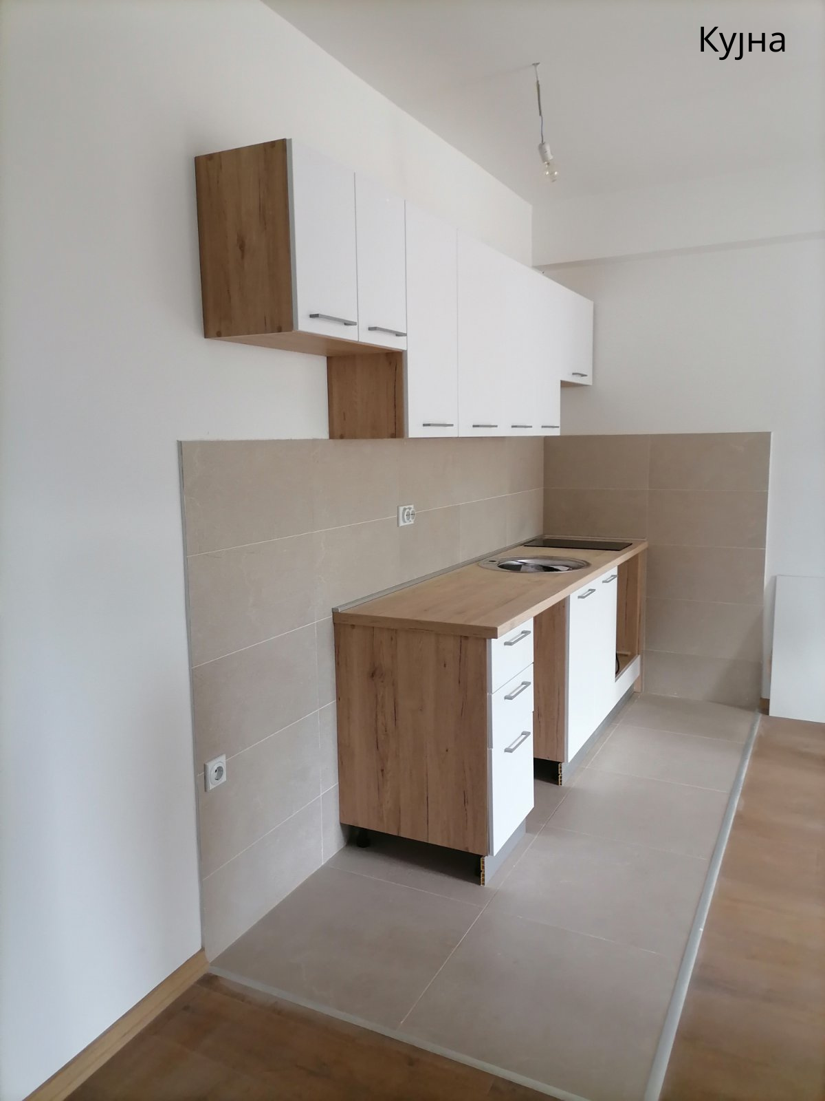 Изнајмување на полунаместен нов стан во Влае