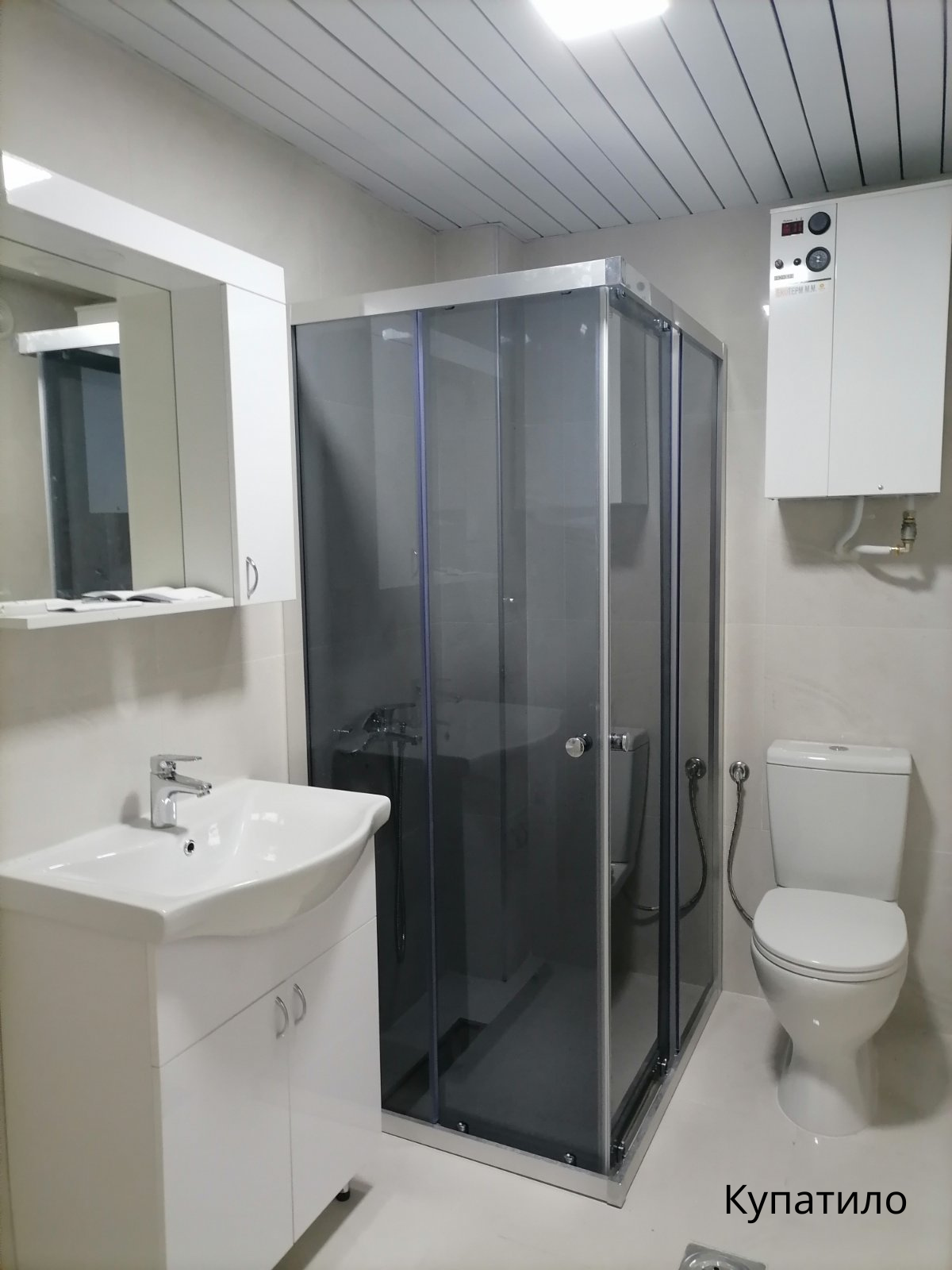 Изнајмување на полунаместен нов стан во Влае