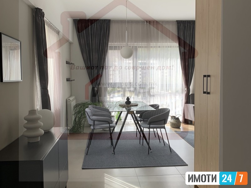 MODERNO UREDEN TROSOBEN STAN NA ATRAKTIVNA LOKACIJA VO CENTAR