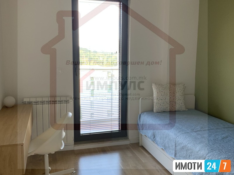 MODERNO UREDEN TROSOBEN STAN NA ATRAKTIVNA LOKACIJA VO CENTAR