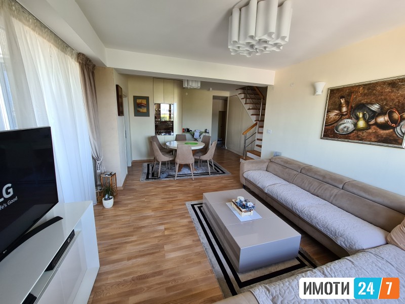 Се издава четворособен луксузно опремен дуплекс во Карпош 4