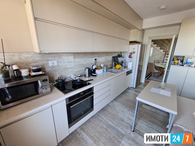 Се издава четворособен луксузно опремен дуплекс во Карпош 4