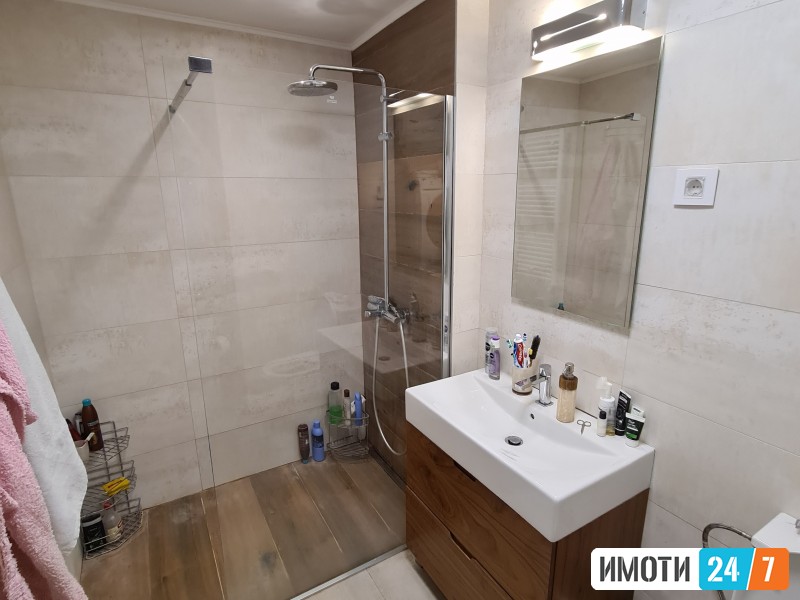 Се издава четворособен луксузно опремен дуплекс во Карпош 4