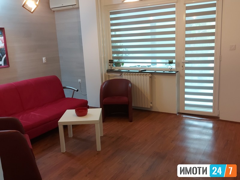 Ексклузивно наместена гарсоњера Аеродром на приземје