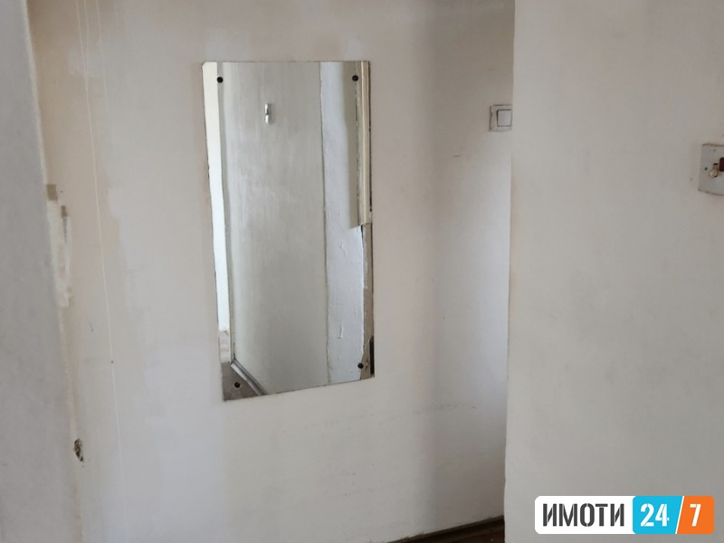 Prodavame garsonjera vo debar maalo