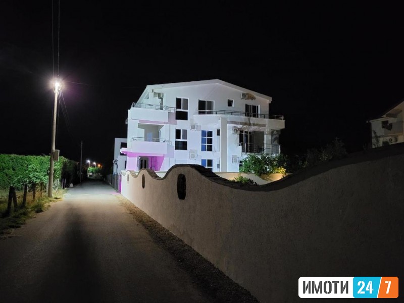 Се продава  заменува туристички објект во Улцињ – Црна Гора