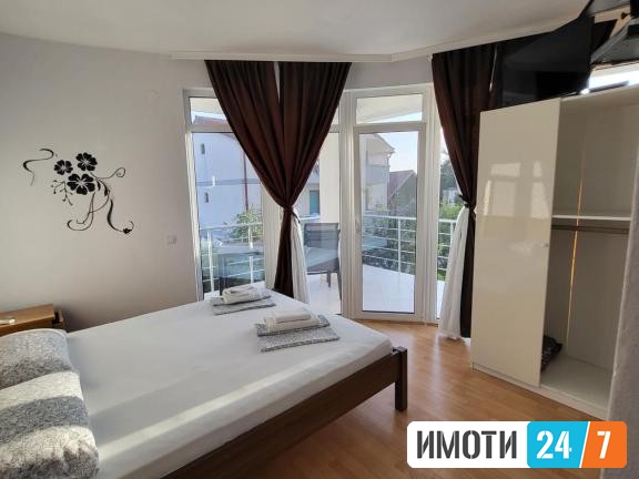 Се продава  заменува туристички објект во Улцињ – Црна Гора