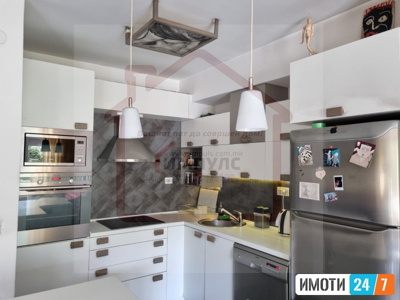 SE PRODAVA TROSOBEN STAN NA SUPER LOKACIJA VO TAFTALIDZE 1