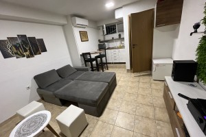 Se prodava Garsonjera vo Suteren Centar