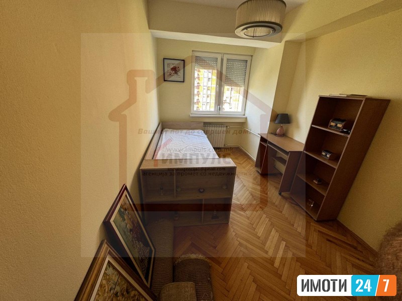 UDOBEN TROSOBEN STAN SO LOKACIJA VO KAPISTEC