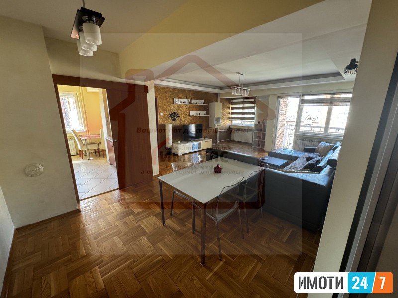 UDOBEN TROSOBEN STAN SO LOKACIJA VO KAPISTEC