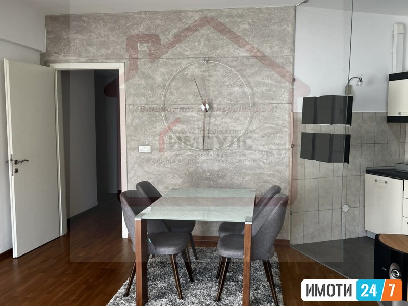 MODEREN TROSOBEN STAN NA ATRAKTIVNA LOKACIJA VO CENTAR