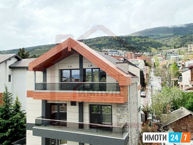 SE IZDAVA PRAZNA KUKJA SO BAZEN VO CRNICE