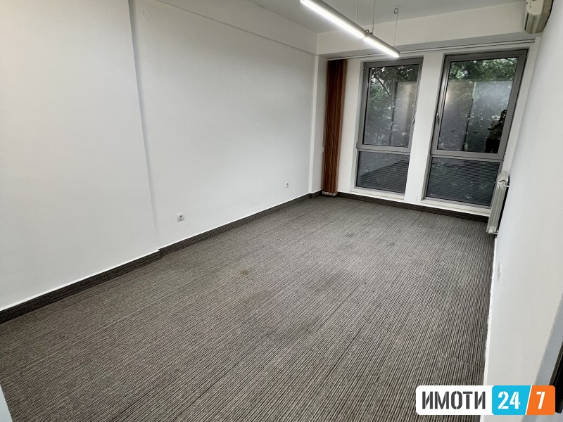 Se izdava deloven prostor 111m2 2 sprat na Ulica Partizanska Skopje Centar