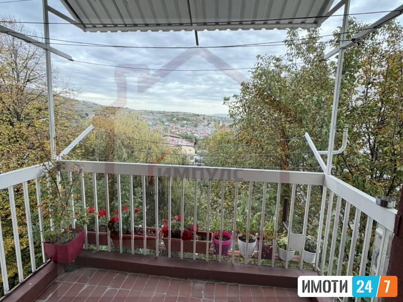 KOMFOREN TROSOBEN STAN SO LOKACIJA VO RADISHANI