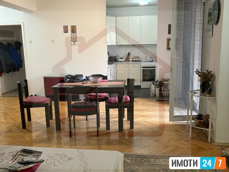 KOMFOREN TROSOBEN STAN SO LOKACIJA VO RADISHANI