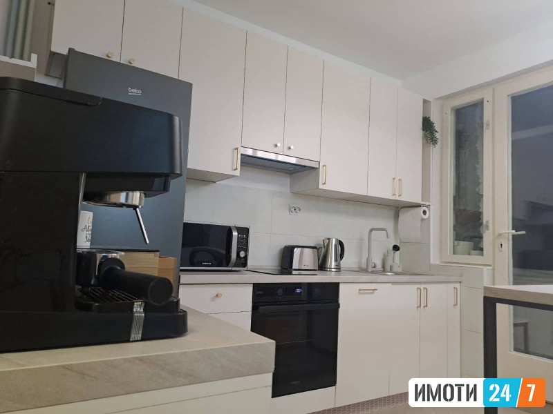 Moderno namesten stan vo centar