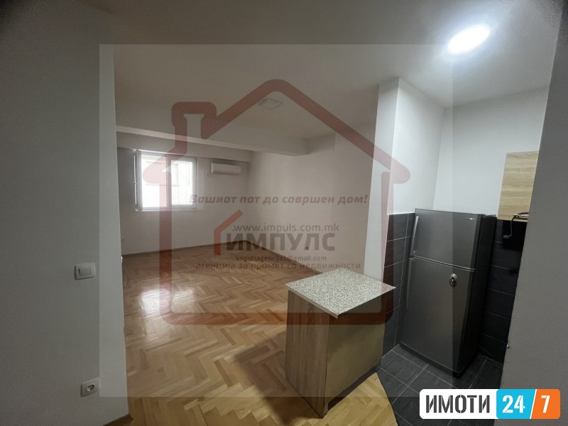 PRAZEN TROSOBEN STAN ZA STANBENO DELOVNA NAMENA