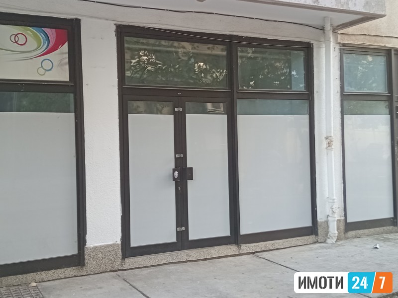 Издавам деловен простор