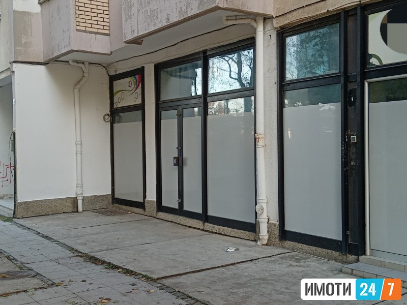 Издавам деловен простор