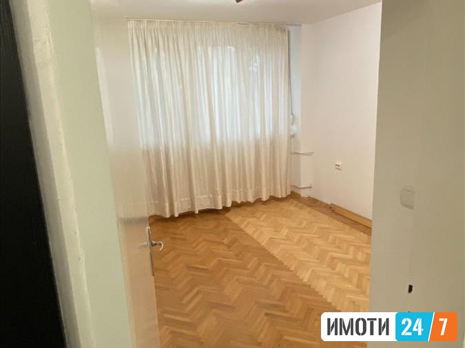 DELOVEN PROSTOR VO TAFTALIDZE 1 POZADI FAKULTET ZA TURIZAM