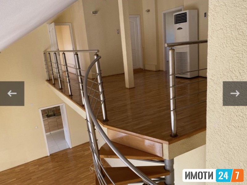 PRAZEN DUPLEX SO LOKACIJA VO STROG CENTAR