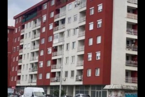 Prodavam 2 soben i 3 soben stan vo gjorce petrov